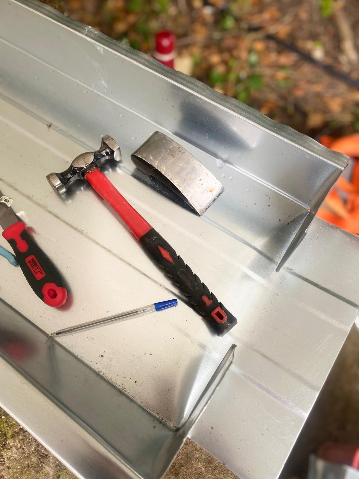 Metal guttering